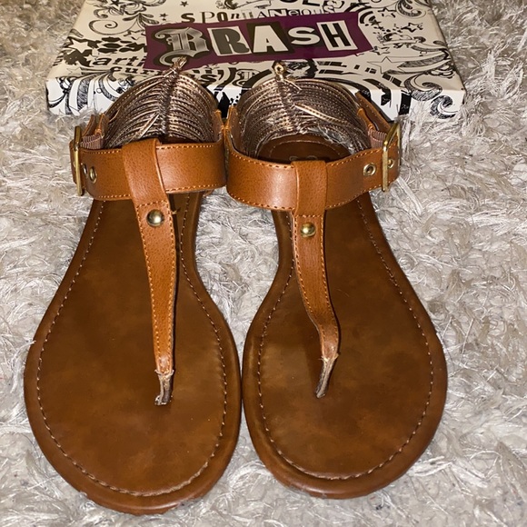 Brown Queen Sandals by Brash - Picture 3 of 3